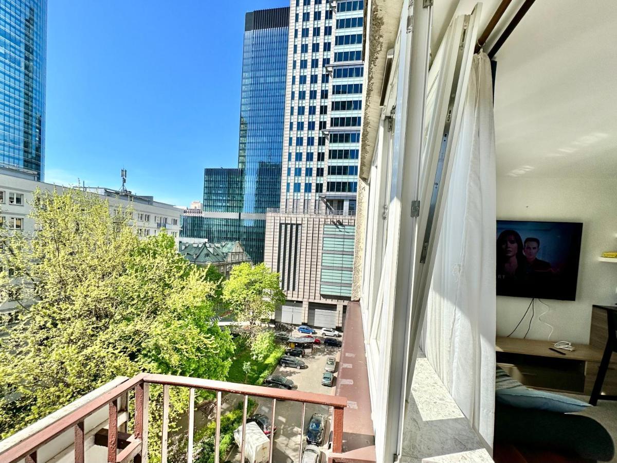 Neon 2 - Fast Wifi 70'Tv Netflix Hbo Max Appletv+ Apartment Warsaw Exterior photo
